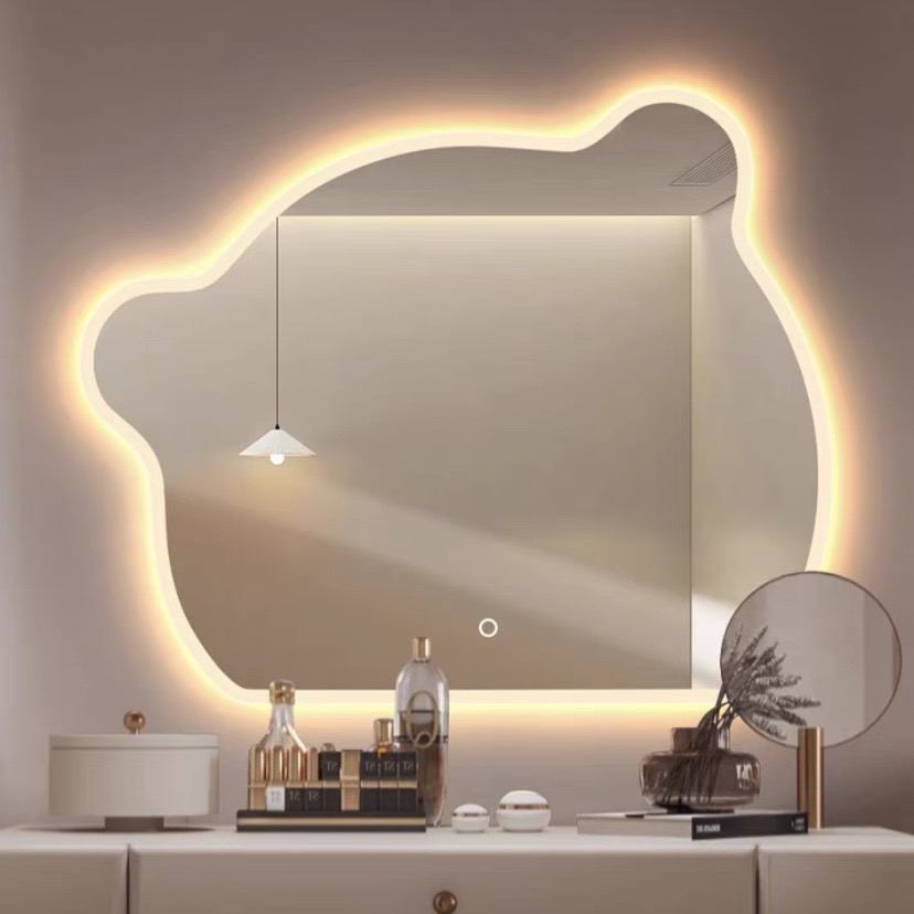 guong-decor-dau-gau-led-cach-tran-vien