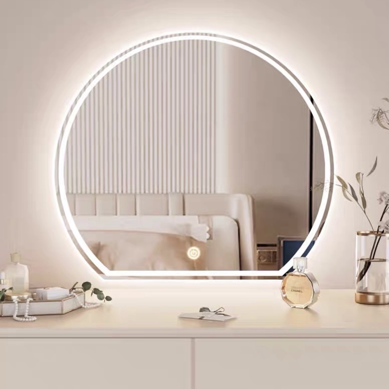 Gương tròn khuyết led cảm ứng cách