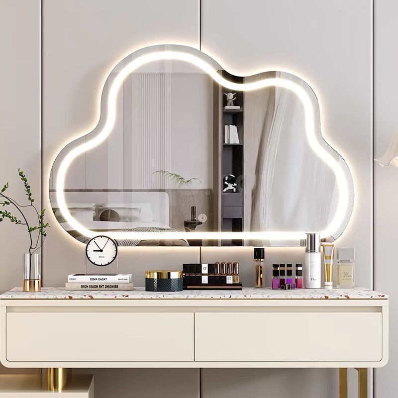 guong-decor-hinh-may-led-cach