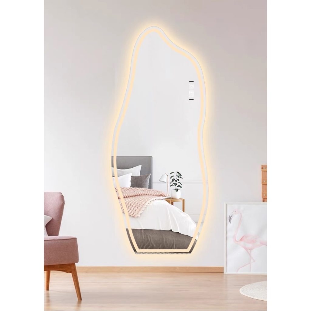guong-toan-than-decor-hinh-hat-dau-led-cam-ung-cach