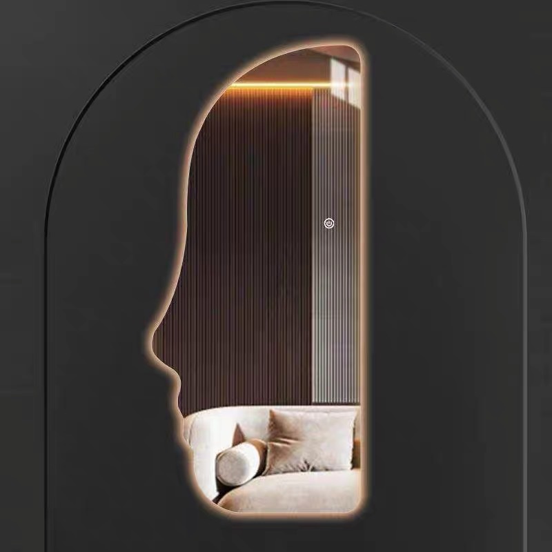 guong-toan-than-decor-hinh-khuon-mat-led-cam-ung-hat
